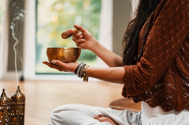 The Healing Art of Reiki: Healing with the Universal Energy.